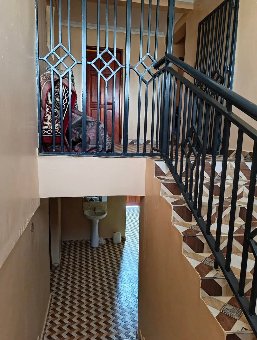 house for sale in Narok – London Estate mansion exterior